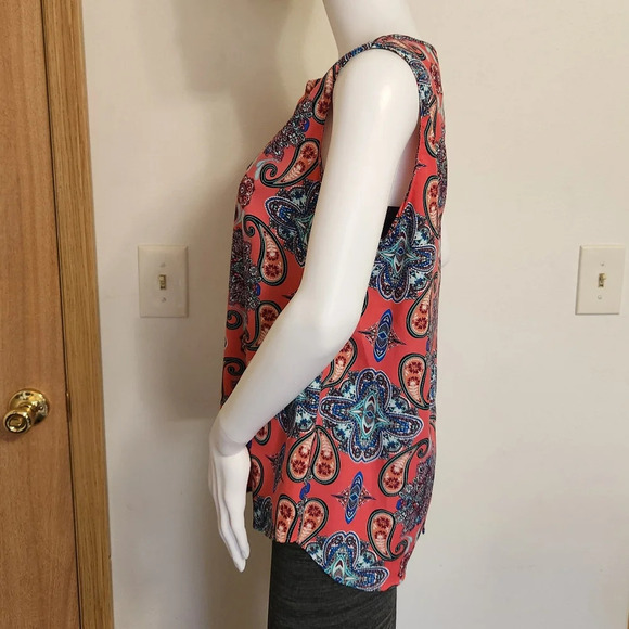 Pink Verse tank top size medium - Picture 3 of 11